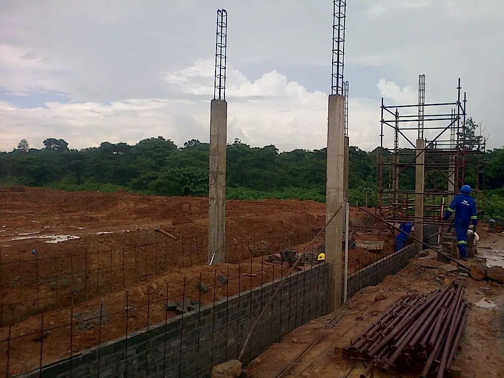 Reinforced concrete columns and first blockwork courses at Mukuba Mall