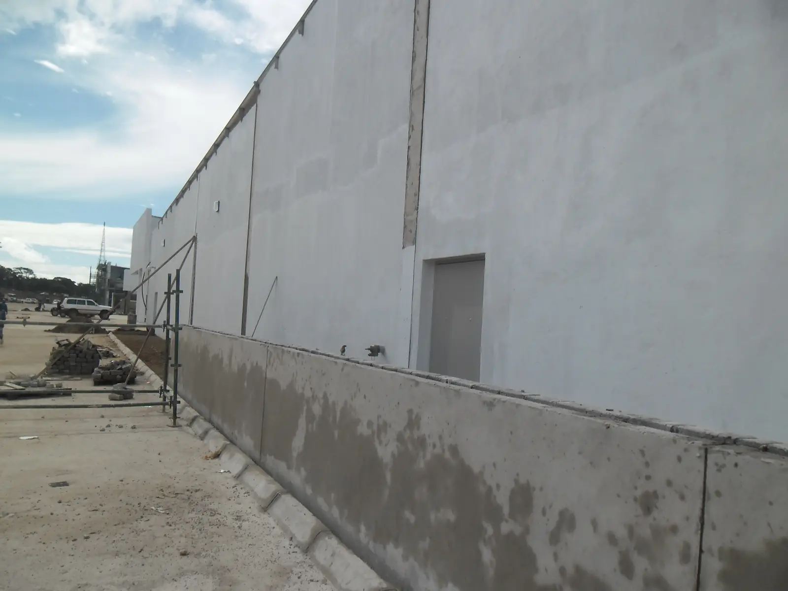 Smooth plastered exterior wall at Mukuba Mall